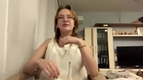 Polly online show from November 2025 03:46:01 PM