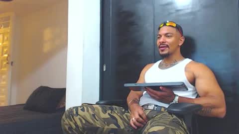 Wesley Rogger online show from October 2025 09:58:02 PM