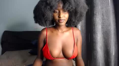 Snapshot of wet_wife_material chatting on November 2025 06:57:01 AM Macey online show from November 2025 06:57:01 AM