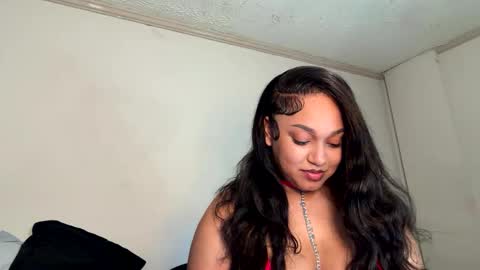 Snapshot of wetcreamerr chatting on May 2026 10:27:02 PM SheSquirts online show from May 2026 10:27:02 PM
