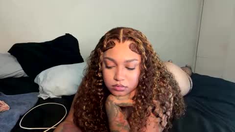 Snapshot of wetcreamerr chatting on May 2026 04:24:01 PM SheSquirts online show from May 2026 04:24:01 PM