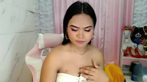 wettie_varsha online show from November 2025 05:57:01 PM
