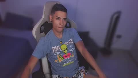 Snapshot of wexx_ chatting on October 2025 04:57:02 AM wex online show from October 2025 04:57:02 AM