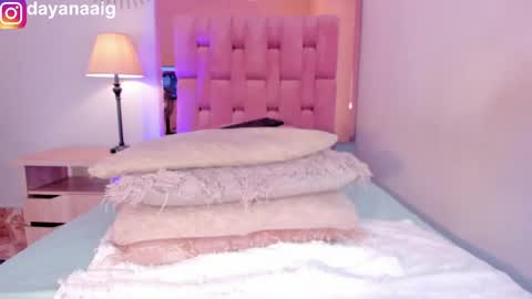 Sara  online show from October 2025 03:43:01 PM