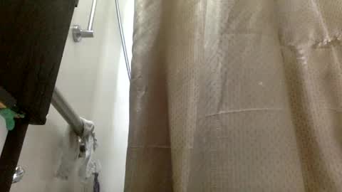 whiskerbiscuit_69 online show from December 2024 02:13:01 AM