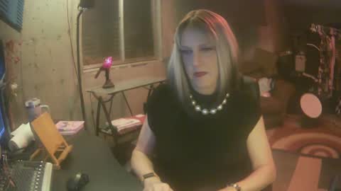 Snapshot of whisperlace chatting on December 2024 03:10:02 AM Whisper online show from December 2024 03:10:02 AM