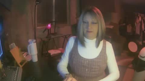 Snapshot of whisperlace chatting on January 2025 05:38:01 AM Whisper online show from January 2025 05:38:01 AM