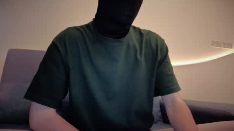 whispero_o online show from October 2025 09:40:02 AM