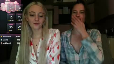 Lina online show from September 2025 11:10:01 PM