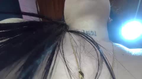 Snapshot of white_sexy_ chatting on January 2025 01:11:01 PM white_sexy_ online show from January 2025 01:11:01 PM