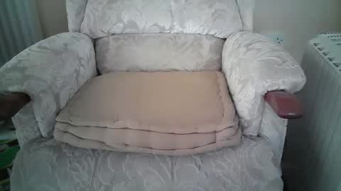 whitebriefs009 online show from October 2025 09:01:01 AM