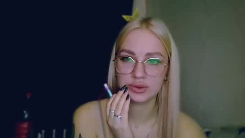 whitehex666 online show from February 2026 06:03:01 PM