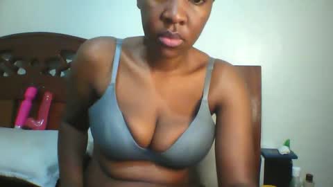 whitney_ly online show from June 2026 07:17:02 AM