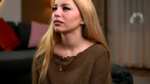 whitneyandrews online show from April 2026 03:37:02 AM