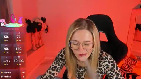 Snapshot of whitneypunnch chatting on March 2026 03:06:01 PM whitneypunnch online show from March 2026 03:06:01 PM