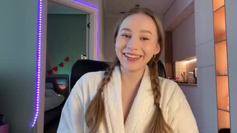 Alisa online show from December 2024 06:29:01 AM