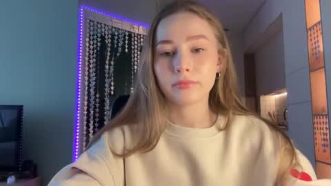 Alisa online show from January 2025 06:44:02 AM