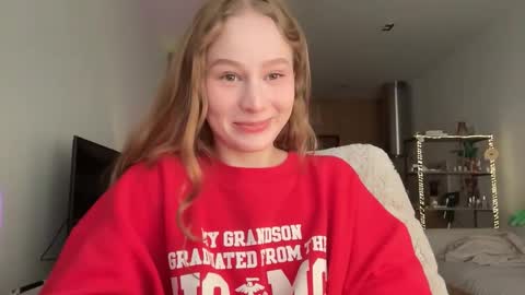 Alisa online show from October 2025 07:25:02 AM