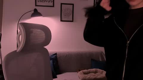 Snapshot of whoislulu chatting on March 2026 07:03:01 PM whoislulu online show from March 2026 07:03:01 PM