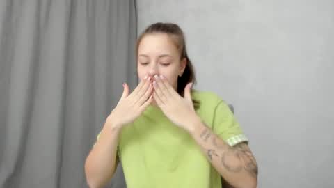 Snapshot of why_again_me chatting on February 2026 08:36:01 PM Veronica online show from February 2026 08:36:01 PM