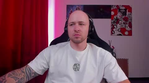 Snapshot of why_you_so_serious chatting on July 2026 04:33:01 PM VI online show from July 2026 04:33:01 PM