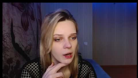 Victoria online show from November 2025 06:43:02 PM