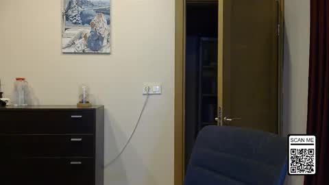 Alina online show from November 2025 03:33:02 PM