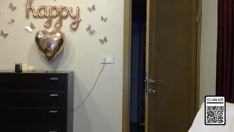 Alina online show from April 2026 07:58:02 PM