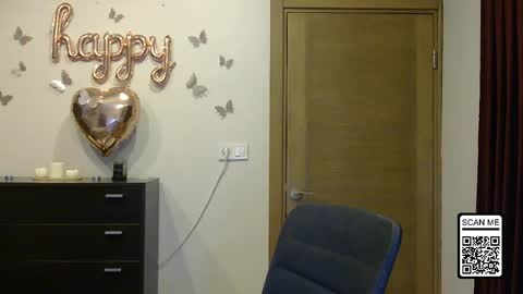 Alina online show from April 2026 07:58:01 PM