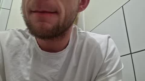 wildmike93 online show from February 2026 07:21:01 PM