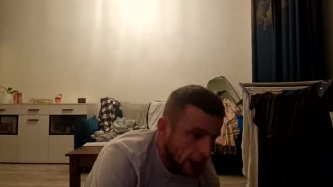 wildmike93 online show from February 2026 09:44:01 PM