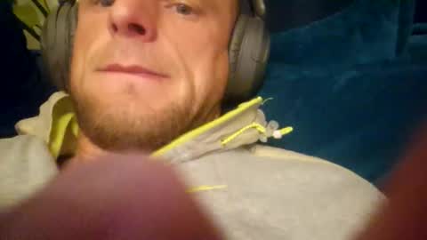 Snapshot of wildmike93 chatting on May 2026 02:28:01 AM wildmike93 online show from May 2026 02:28:01 AM