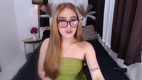 Snapshot of wildsassy0719 chatting on January 2025 08:42:01 PM shea online show from January 2025 08:42:01 PM