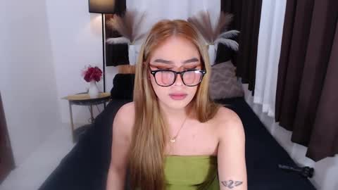 Snapshot of wildsassy0719 chatting on January 2025 11:44:01 PM shea online show from January 2025 11:44:01 PM