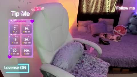 sofia and will online show from November 2025 01:14:02 PM