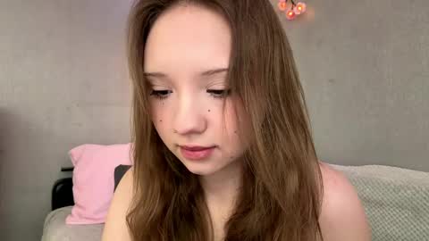 Olivia online show from April 2026 03:13:01 PM