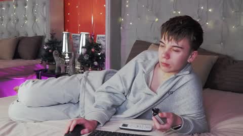 Snapshot of william_ross chatting on December 2024 06:00:02 AM will online show from December 2024 06:00:02 AM