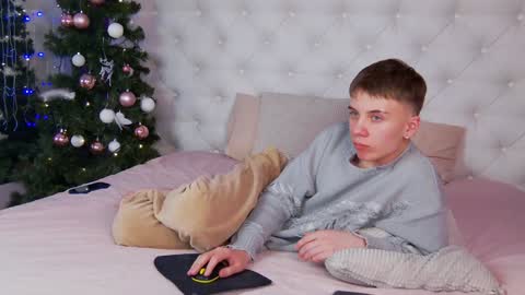 Snapshot of william_ross chatting on January 2025 10:19:01 AM will online show from January 2025 10:19:01 AM