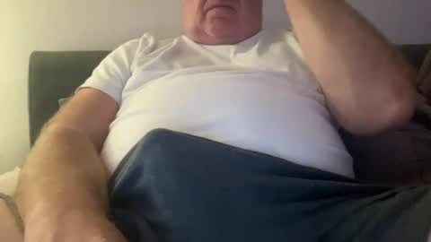 Snapshot of willieb777 chatting on October 2025 01:27:02 AM willieb777 online show from October 2025 01:27:02 AM