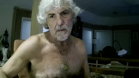 Snapshot of winedog2020 chatting on May 2026 01:11:02 AM Gundja Man online show from May 2026 01:11:02 AM