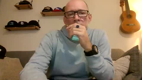 wingnutt765733 online show from December 2025 11:09:01 PM