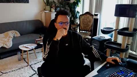 cream36 online show from November 2025 07:51:02 AM