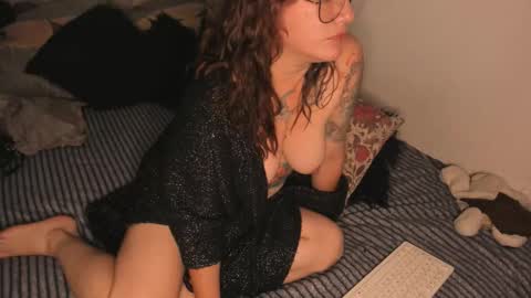 Snapshot of witch_eyes chatting on February 2026 04:00:02 PM Anghel online show from February 2026 04:00:02 PM