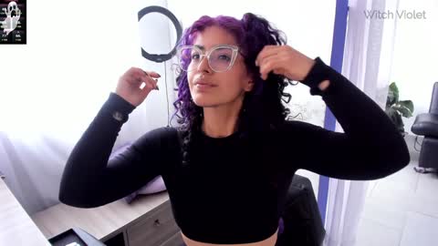 Snapshot of witchofhearts chatting on January 2025 09:16:01 PM Luna Violeta A r t i s t online show from January 2025 09:16:01 PM