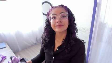 Snapshot of witchofhearts chatting on February 2025 08:41:01 PM Luna Violeta A r t i s t online show from February 2025 08:41:01 PM
