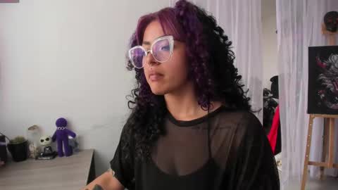 Snapshot of witchofhearts chatting on February 2025 07:49:02 PM Luna Violeta A r t i s t online show from February 2025 07:49:02 PM