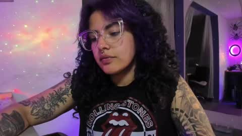 Snapshot of witchofhearts chatting on February 2025 11:48:02 PM Luna Violeta A r t i s t online show from February 2025 11:48:02 PM