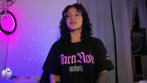 Snapshot of witchofhearts chatting on March 2025 11:35:02 PM Luna Violeta A r t i s t online show from March 2025 11:35:02 PM