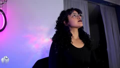 Snapshot of witchofhearts chatting on March 2025 11:38:02 PM Luna Violeta A r t i s t online show from March 2025 11:38:02 PM
