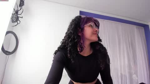 Snapshot of witchofhearts chatting on March 2025 08:53:01 PM Luna Violeta A r t i s t online show from March 2025 08:53:01 PM